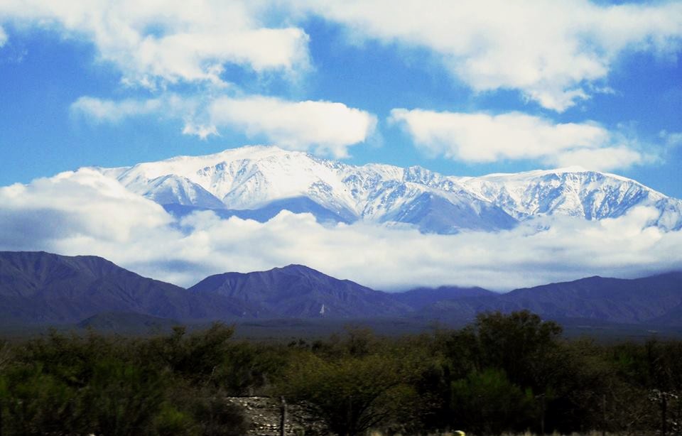 La Ley de Glaciares bajo amenaza: extractivismo, patriarcado y la defensa del agua