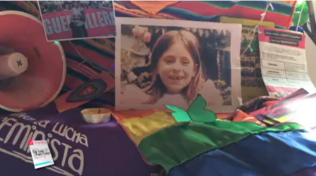 Las vías estaban prohibidas para nosotras